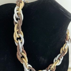 Multi color chain necklace (gold,white, bronze)